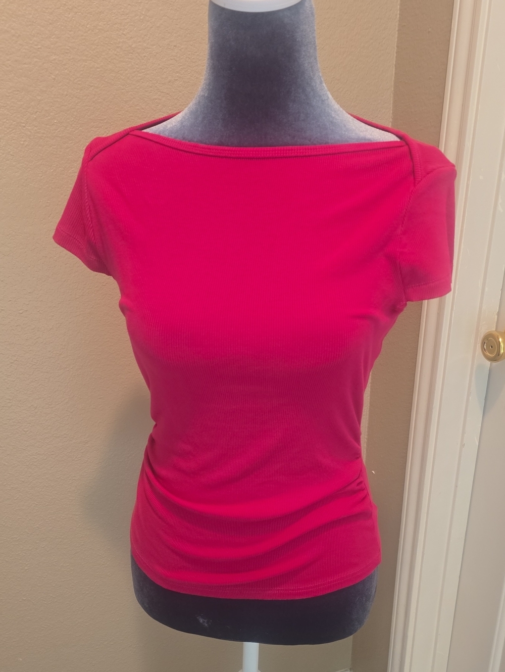 Women’s Ribbed Boatneck Short Sleeve Tee in Hot Pink